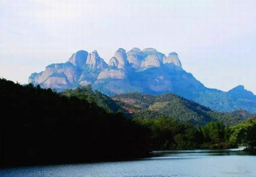 友晓杜桥山森林公园_1500字