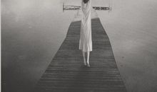 跟天亮说再见_2000字