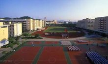 学校的生态园_150字