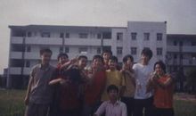 我向往这样一所中学_1500字