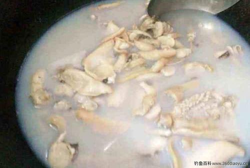 四年级日记：触摸河_400字