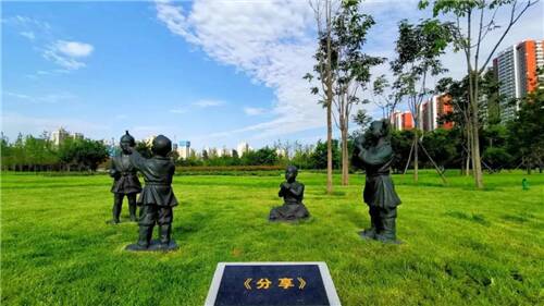 我要上学在“花园”_600字