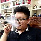 何伟