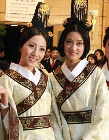 萧彤女孩和宝藏