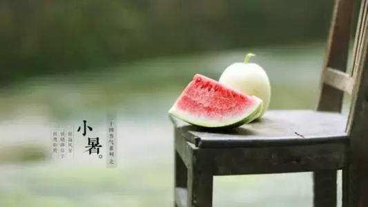 夏天的作用：晓霞_2000字