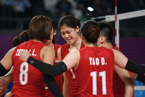 进入灵山寺首先，这是一个雄伟的寺庙。寺庙已经来到寺庙，香火是繁荣的，我很想进入大厅，我看到了许多佛像种植了金色的身体，人们正在祈祷，到佛陀，我希望得到祝福。我还学会了他们的手合并，在地上双膝，到佛陀，此时，我有时觉得我的愿望真的被佛陀听到了。走出一座山，脸部是另一个山，这座山的传说有刘秀睡觉，据说还有一个传说！在汉族的去年，刘秀被王浩杀死了紫山。他累了，饿了，他围着石板。他躲过了Bing Bing追逐。后来，刘秀，南阳，东汉东，德州洛阳，被称为广武皇帝，以及刘秀的大板岩，被未来一代称为“刘秀床”。我们爬上了山，发现有很多板岩，这是刘秀床？我们猜想 ...