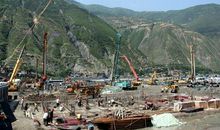 暑假里发生的事——舟曲泥石流_500字