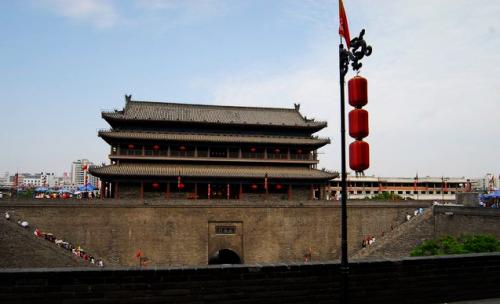 旅游西安古城墙_650字