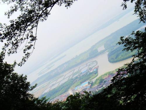 旅游山_400字