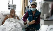 关于同情的作文：爱在左，同情在右_900字