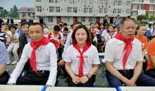 爱心在左 责任在右_1200字