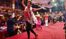 歌声与掌声_1000字