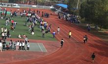 运动会优美段落：阳光总在风雨后_300字