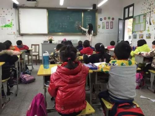 阳光校园，温暖_900字