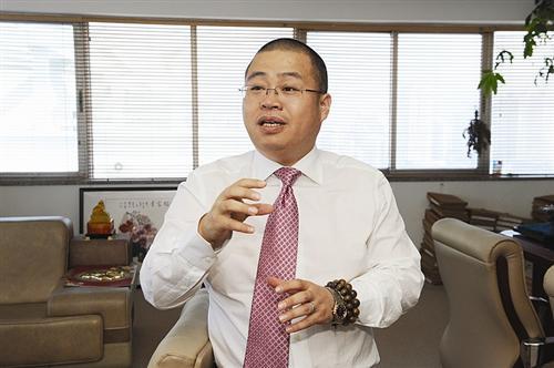 赢得苏友县苏源董事长的奖金，Ziyinhuan董事长