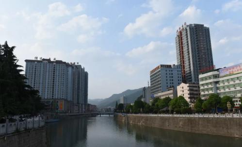 小城市流量年_700字