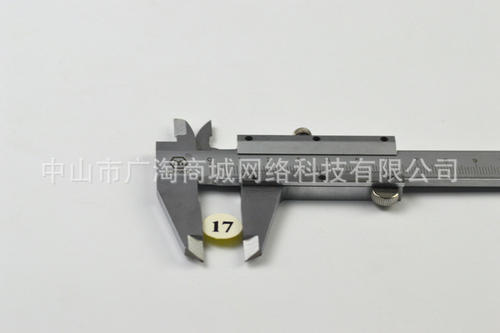 第六个是骚乱枪。这是警方对抗河流使用的非贫困枪。它主要有防暴枪（可发射撕裂炸弹，橡胶炸弹等），麻醉枪，电晕枪等。它的特点是使用没有直接导致死亡来实现停止犯罪的作用。但不能在中国的普通人中使用枪支。说你喜欢多少枪？
