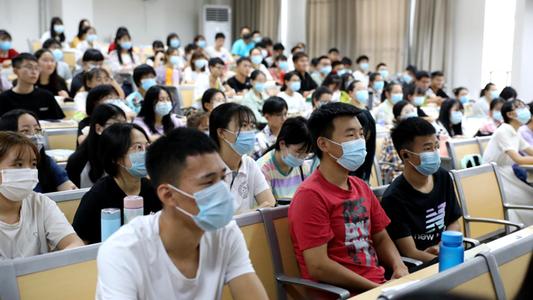 学校的第一课 - 我的梦想----中国梦想_1000字