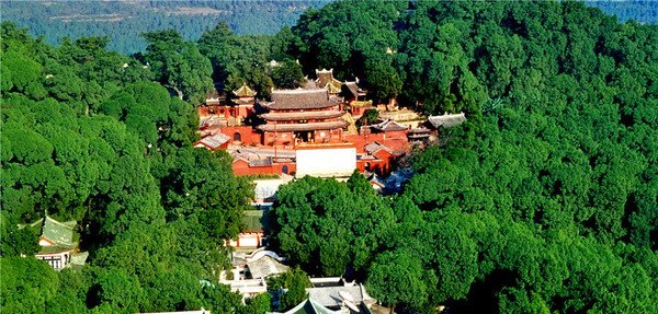旅游景点_600字