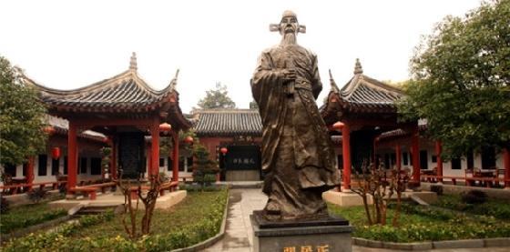 改革战士张俊志_1500字