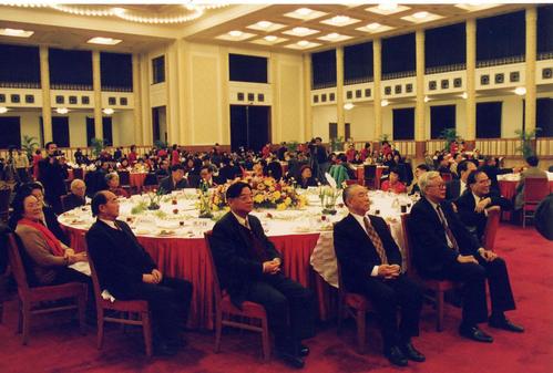 阅读后的爱国文章：阅读“”龙的“阿拉伯”是_800字的感觉