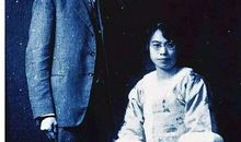 教育家名人故事：徐锡麟巧用镜子育幼苗_300字