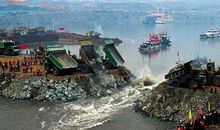 60周年大事记之1990-1999：三峡截流