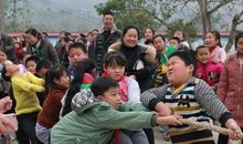 精彩的拔河比赛_700字