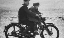 名人故事：父亲接我回家