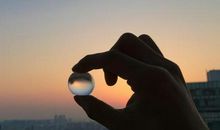 当一个人离去的时候_800字