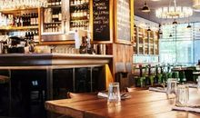 咖啡店里的金丝雀_3000字