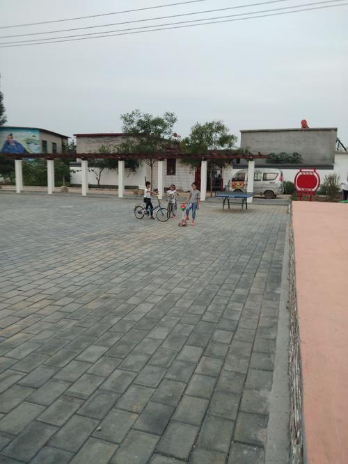 我们村里的小广场
