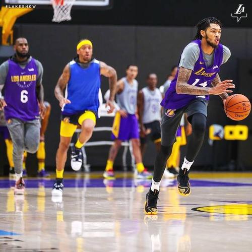 叹息，篮球，叹息，你！ _600字