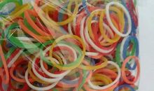 彩色皮筋手环_450字