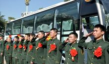 军旗战士的军礼_350字