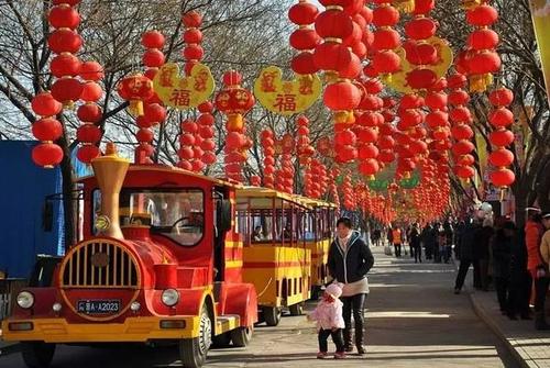 玉图yingchun，红灯高，寺庙博览会强制_400字
