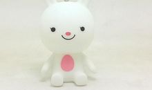 可爱的小白兔玩具_100字