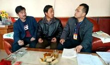 2011南充中考作文题目：1.沟通；2.我和别人不一样