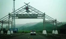 关于叔叔的作文：尽职尽责的交警叔叔_300字