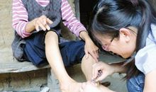 关于奶奶的作文： 奶奶家门前的马路_500字