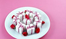 关于母亲节的作文：红玫瑰的默然凋零_1000字