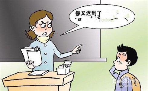老师静静地思考。
