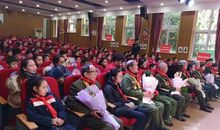 党的作文：学雷锋主题班会_2000字