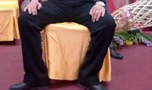 名人故事：侯宝林用微笑面对屈辱