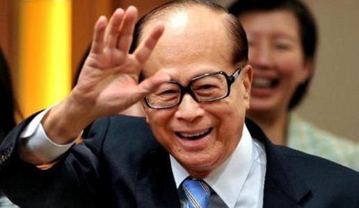 李嘉诚名人故事：进入房地产行业_3000字
