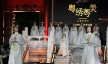 名人故事：杨佳_1000字