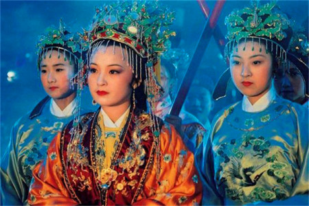 和右边，听取君，漏洞是无限的。