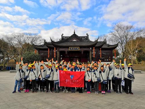 我们都与存在_2000字相同