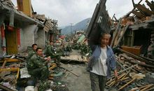 汶川地震后的一件感人之事_1200字