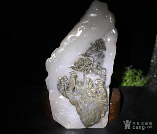 秋冬雪月，千里一种颜色;
